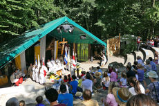 Festgottesdienst zum 1.000 Todestag des Heiligen Heimerads auf dem Hasunger Berg (Foto: Karl-Franz Thiede)